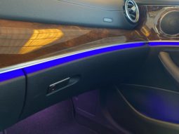 
										Mercedes-Benz E 350d AMG full									