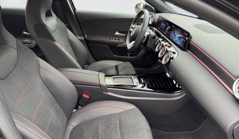 
								Mercedes-Benz Classe A 250e AMG full									