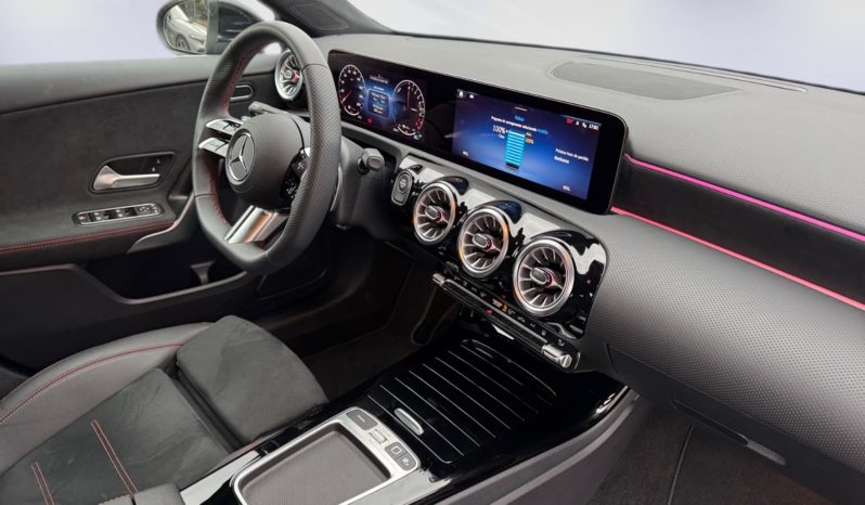 
								Mercedes-Benz Classe A 250e AMG full									
