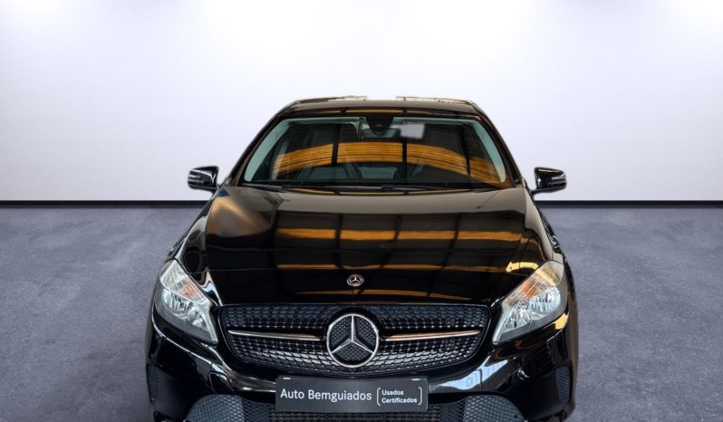
								Mercedes-Benz Class A 180d Style full									