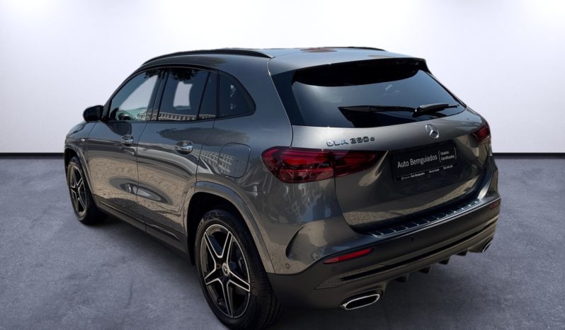 
								Mercedes-Benz GLA 250e AMG full									