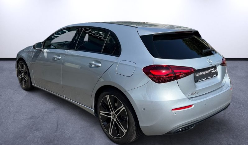 
								Mercedes-Benz Class A 180d full									