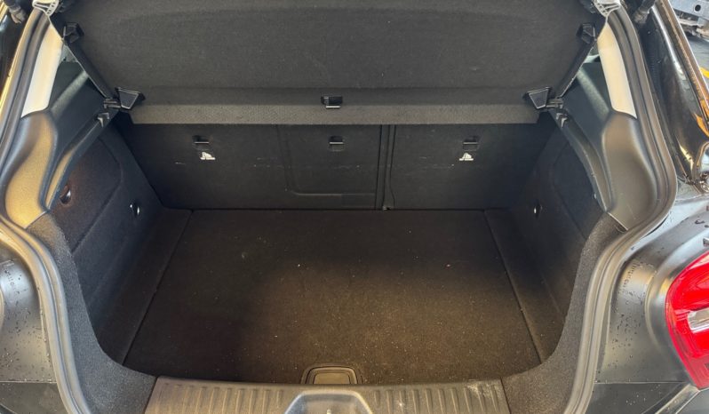 
								Mercedes-Benz Class A 180d Style full									