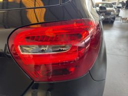 
										Mercedes-Benz Class A 180d Style full									