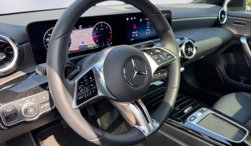 
								Mercedes-Benz Class A 180d full									