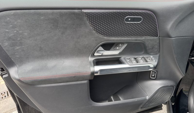 
								Mercedes-Benz EQB 250+ AMG 7Lugares full									