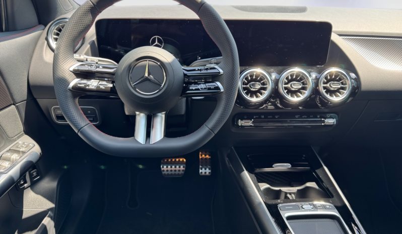 
								Mercedes-Benz GLA 250e AMG full									