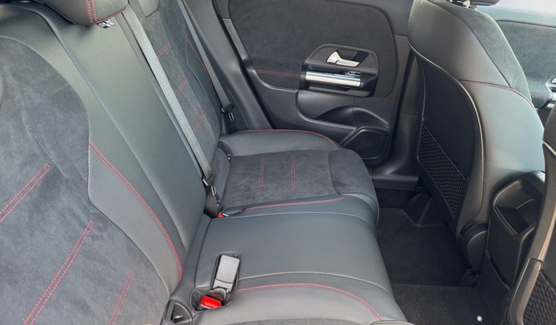 
								Mercedes-Benz GLA 250e AMG full									
