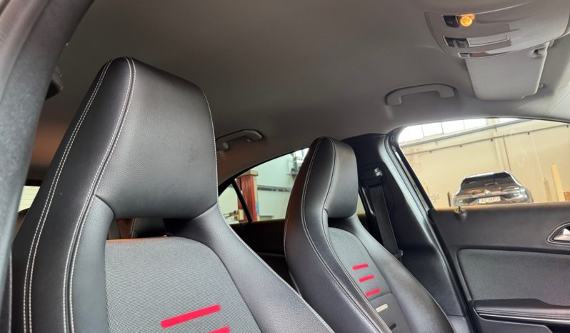 
								Mercedes-Benz Class A 180d Style full									